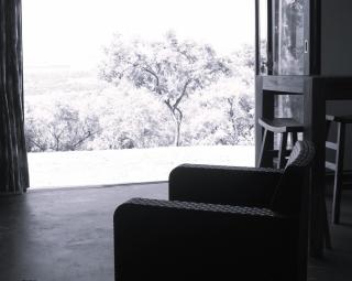 Oppiberg Cottage with River View - 9