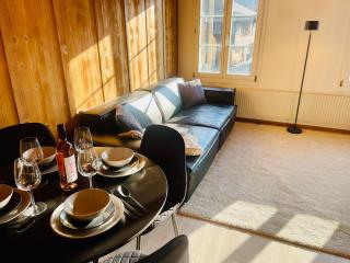 -TheUrbanist- Cozy Free Parking Fast WiFi - 1