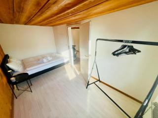 -TheUrbanist- Cozy Free Parking Fast WiFi - 2