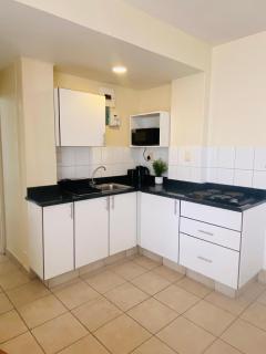 The Oceanic 1 bedroom apartment - Self Catering - 2