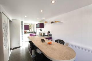 Bright apartment with terrace near the beach - 7