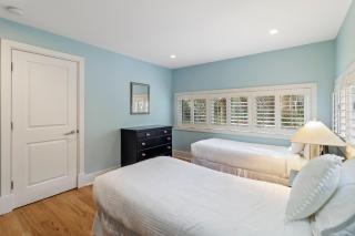 SS52: 52 Surfsong - 9