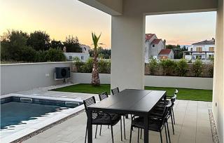 Gorgeous Home In Zaton - 9