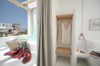 Irida Vacation Suites - 5