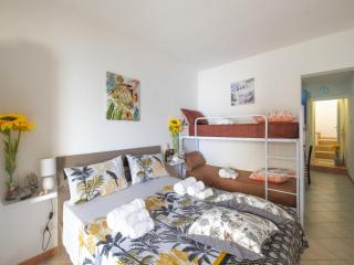 Sea Gaze Home – Vista Mare San Foca - 5