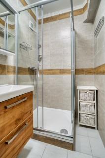 Vary Vista Apartment - 3