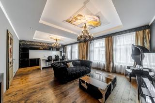 2 BR Designer Apartment in Old Town - 0