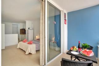 Top Floor Studio, Pools, Fast Internet, Parking - 7