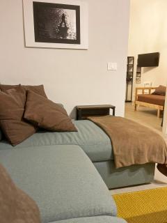 Basso 61, Cozy Oasis with Mini Pool and Courtyard - 1