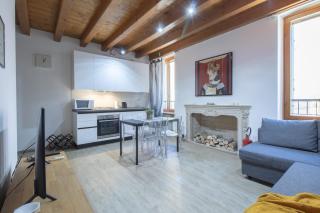 GuestHost - Valeggio sul Mincio Two-Levels Apt X4! - 5