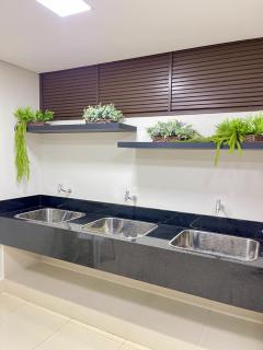 Flat aconchegante - Perto de Tudo - Vista Livre - Estacionamento privativo e Portaria 24h - Wi-Fi 600mbps - 4