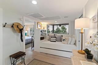 PC201G: 201G Port O'Call - 9