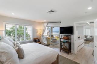 PC201G: 201G Port O'Call - 1