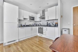 Still Life Clerkenwell Executive - 4