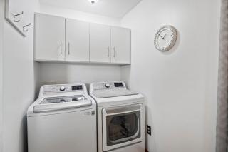 WW2403: 2403 Waterway Blvd. - 2