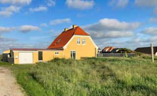 Skipper House With Views Of The North Sea - 9