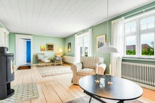 Skipper House With Views Of The North Sea - 4