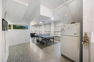 RC2431: 2431 Racquet Club - 4