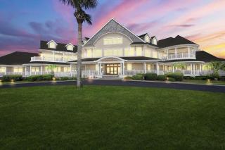 RC2431: 2431 Racquet Club - 2