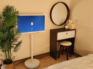 Seoul Yongsan Stay - 1 min to Hyochang Park Station - Easy Access to Itaewon Hongdae - 7