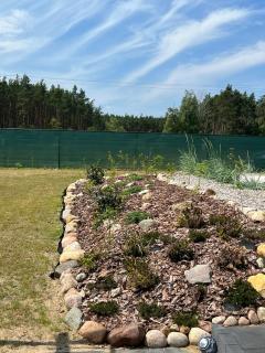 Dom na wzgórzu z balią niedaleko lasu - 8