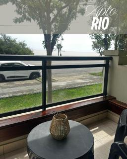 Apartamento con vista al Rio y frente a la playa - 0