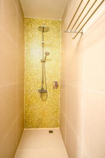 Sunholic HCM Airport Hotel - 2