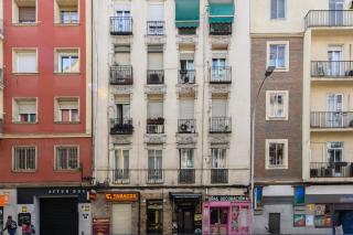 Apartamento con 2 dormitorios, 2 baños y sofá cama ideal para familias en Madrid Temporal CAR1012 - 3