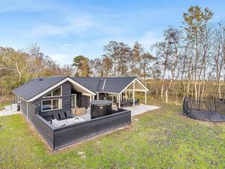 14 person holiday home in Væggerløse - 0