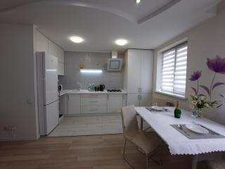 2 кімнатна квартира на Садовому - Shcherbani - 3