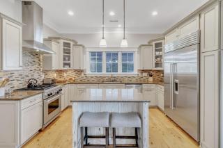 CM3008: 3008 Cameron Blvd. - 4