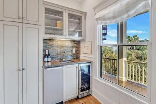 CM3008: 3008 Cameron Blvd. - 3