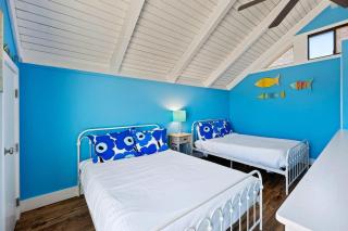 SL912: 912 Sealoft - 1