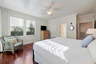 CM3302: 3302 Cameron Blvd. - 5