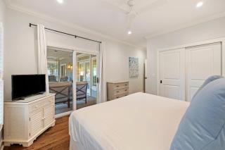 OG18: 18 Ocean Green - 2