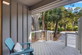 GL1232: 1232 Greenslake - 1