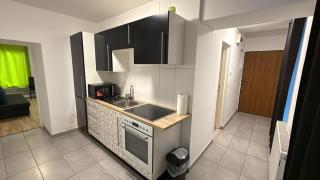 Stylish & Beautiful 1BR Apartment Near Prater Park - 3