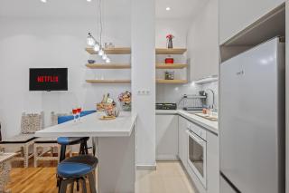 NODEhome, fine, tech, smART apt piraeus 1' metro - 2