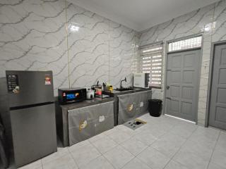 Vi Sweet Home Airport - 1