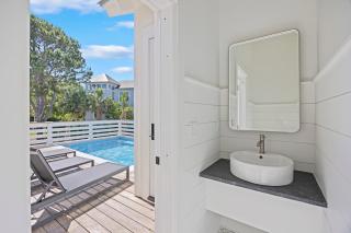 SI2211: 2211 Seabrook Island Road - 1