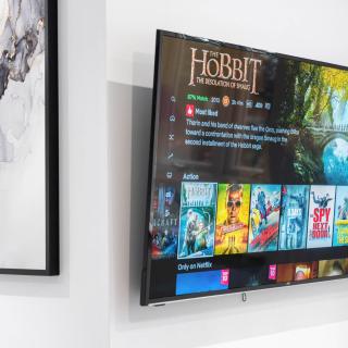 Two Bed Apartment - Parking & Balcony - Smethwick 6MC - 1