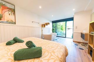 Bali Spa Suite, jacuzzi and quietude - 9