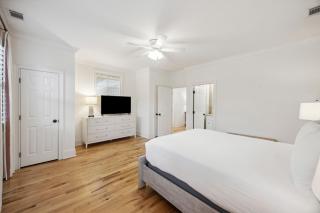 WW2204: 2204 Waterway Blvd. - 2