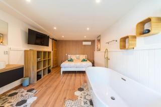 Bali Spa Suite, jacuzzi and quietude - 4