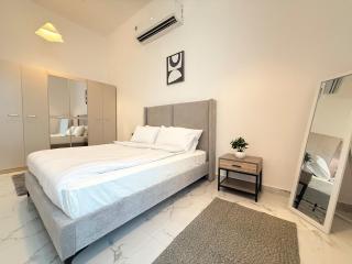 Charming Modern 1-Bedroom private Apartment - 3