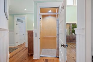 AV3-37: 3 37th Avenue - 9