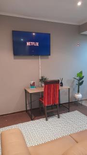 The Prestige Escape Elegant Living at Bains Lodge - 3