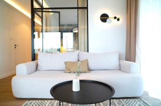 Marina Ostróda IV - super widok na jezioro, 10 m do wody, taras i balkon, winda, klima, garaż - 1