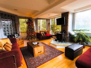 Five-Story Vacation Rental near Stowe Mountain and Smugglers' Notch Ski Resorts, Vermont -  - 9