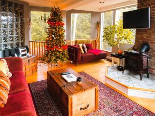 Five-Story Vacation Rental near Stowe Mountain and Smugglers' Notch Ski Resorts, Vermont -  - 8